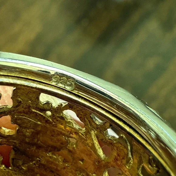 Elegant Blue and Gold Ring - Picture 5 of 5